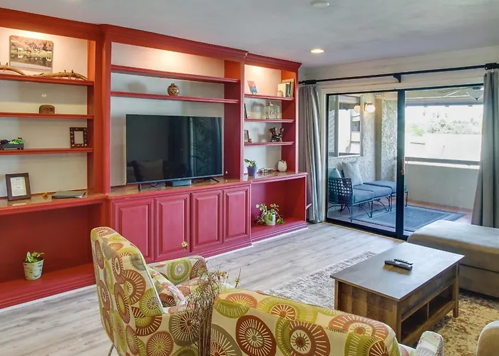 Scottsdale Condo With Pool, 1 Mi To Old Town!