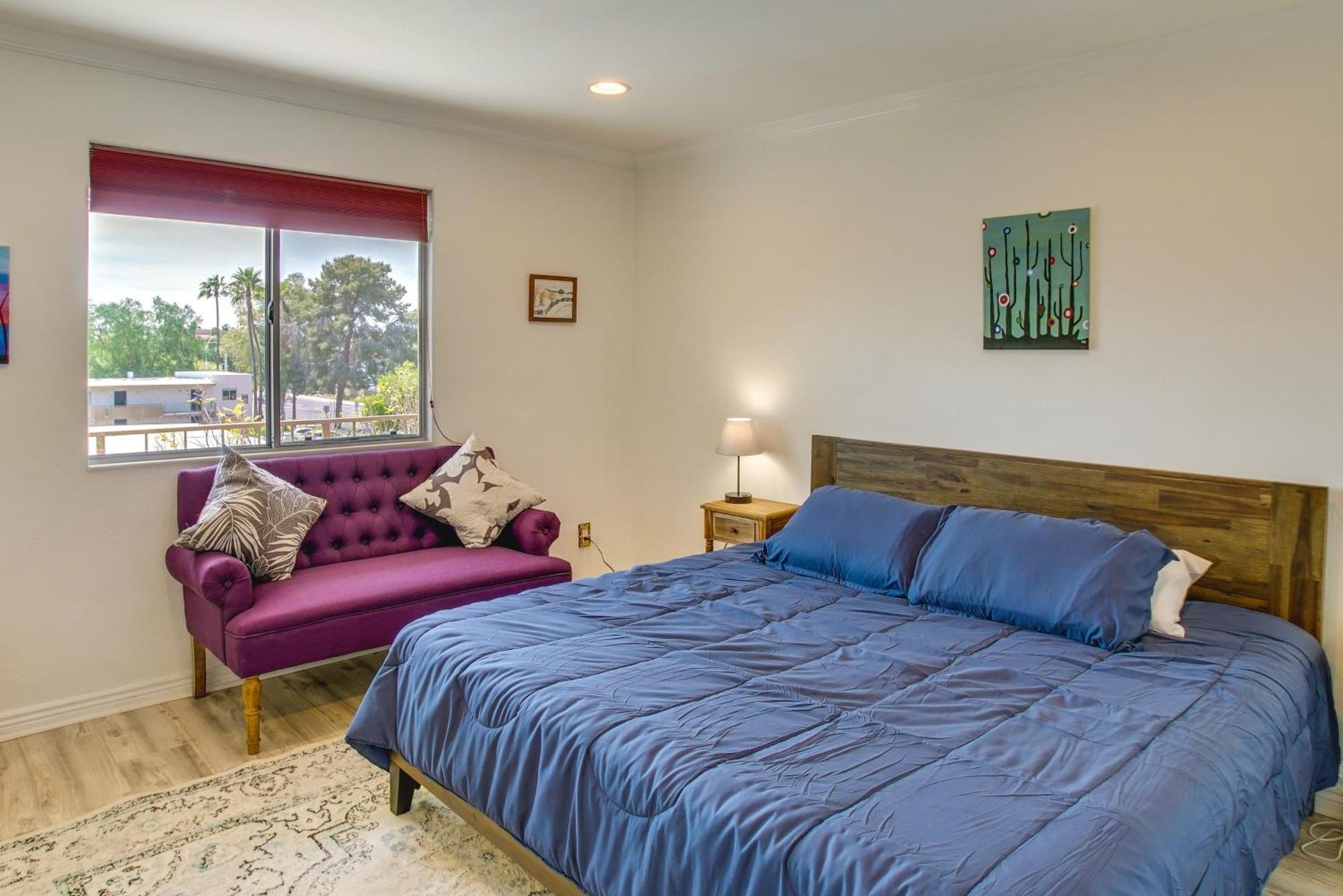 With Pool, 1 Mi To Old Town! Apartment