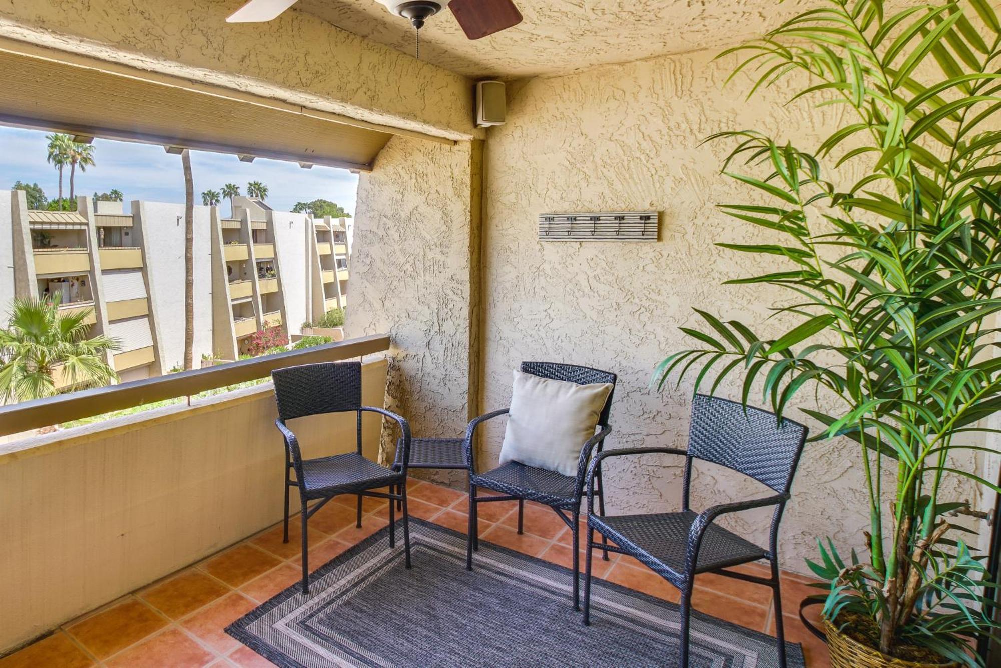 Apartment With Pool, 1 Mi To Old Town! Scottsdale